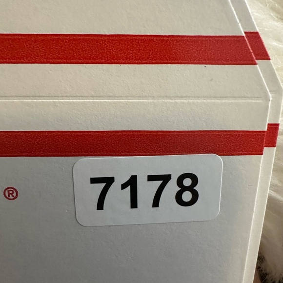 🧡10/$10 Forever 21 Silver Z Necklace - Picture 3 of 3